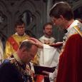 King Harald beeing consecrated by Bishop Wagle  (Photo: Bjørn Sigurdsøn, Scanpix) 